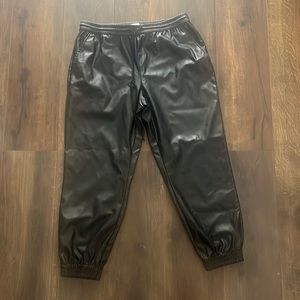 Leather like drawstring joggers Size L